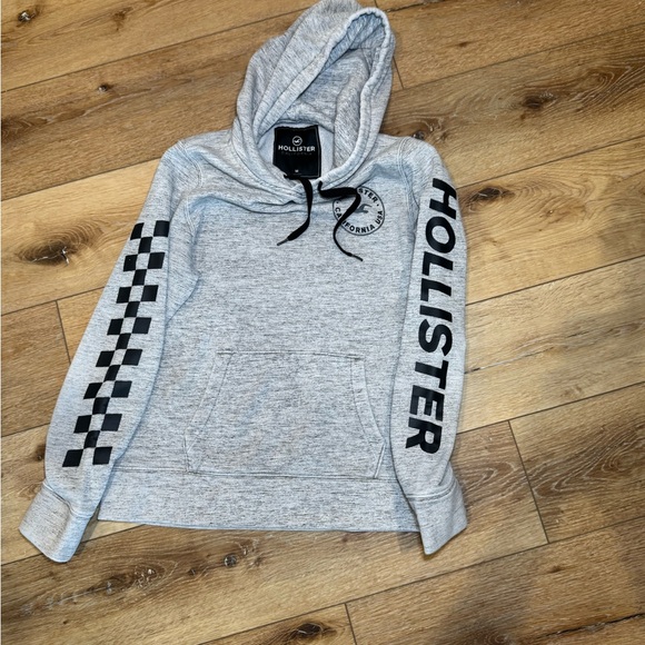 Hollister Light Gray Hoodie with Black Details - Picture 6 of 7
